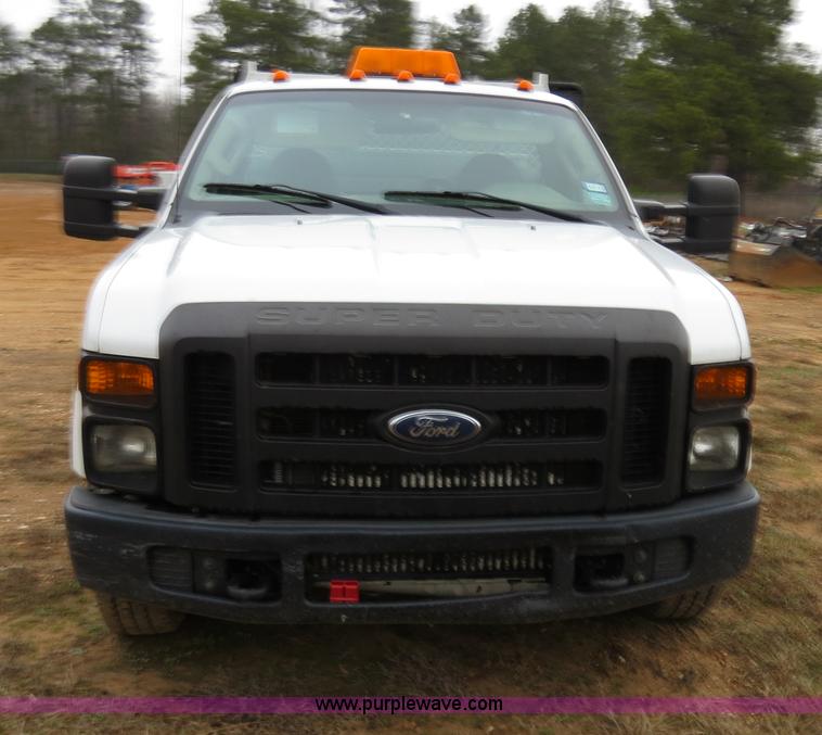image for item B4646 2008 Ford F350 XL Super Duty service truck