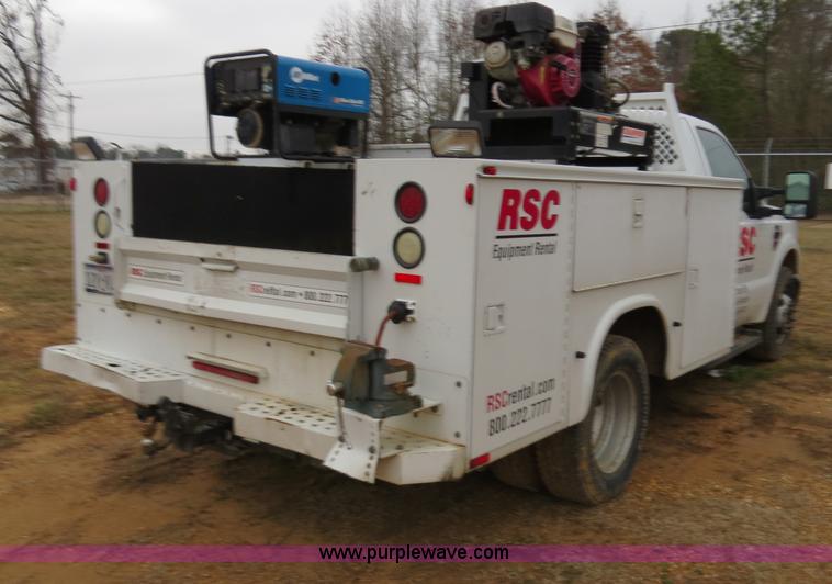 image for item B4646 2008 Ford F350 XL Super Duty service truck