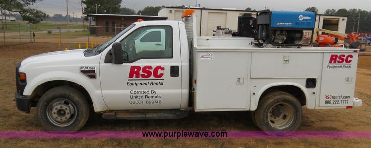 image for item B4646 2008 Ford F350 XL Super Duty service truck