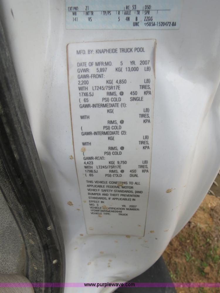 image for item B4646 2008 Ford F350 XL Super Duty service truck