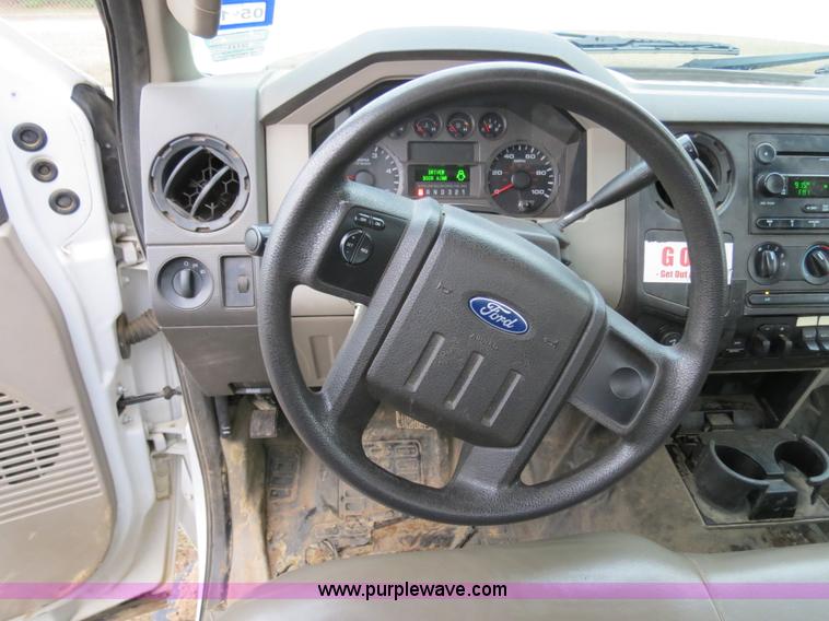 image for item B4646 2008 Ford F350 XL Super Duty service truck