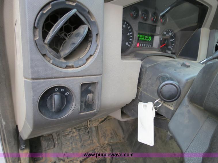 image for item B4646 2008 Ford F350 XL Super Duty service truck