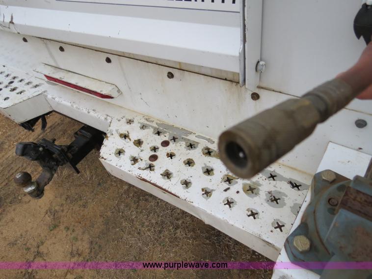 image for item B4646 2008 Ford F350 XL Super Duty service truck