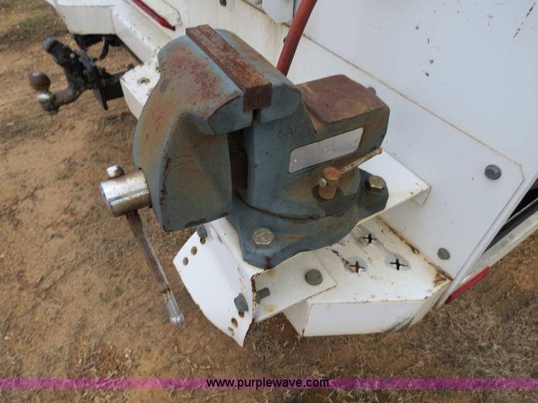 image for item B4646 2008 Ford F350 XL Super Duty service truck