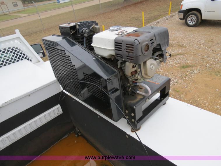 image for item B4646 2008 Ford F350 XL Super Duty service truck