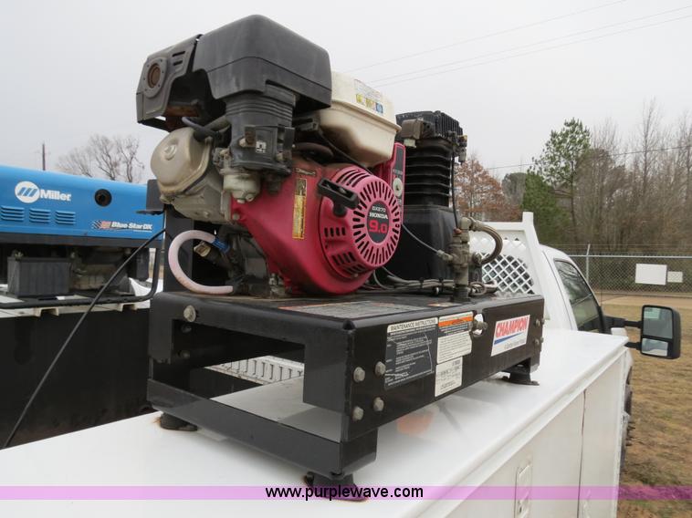 image for item B4646 2008 Ford F350 XL Super Duty service truck