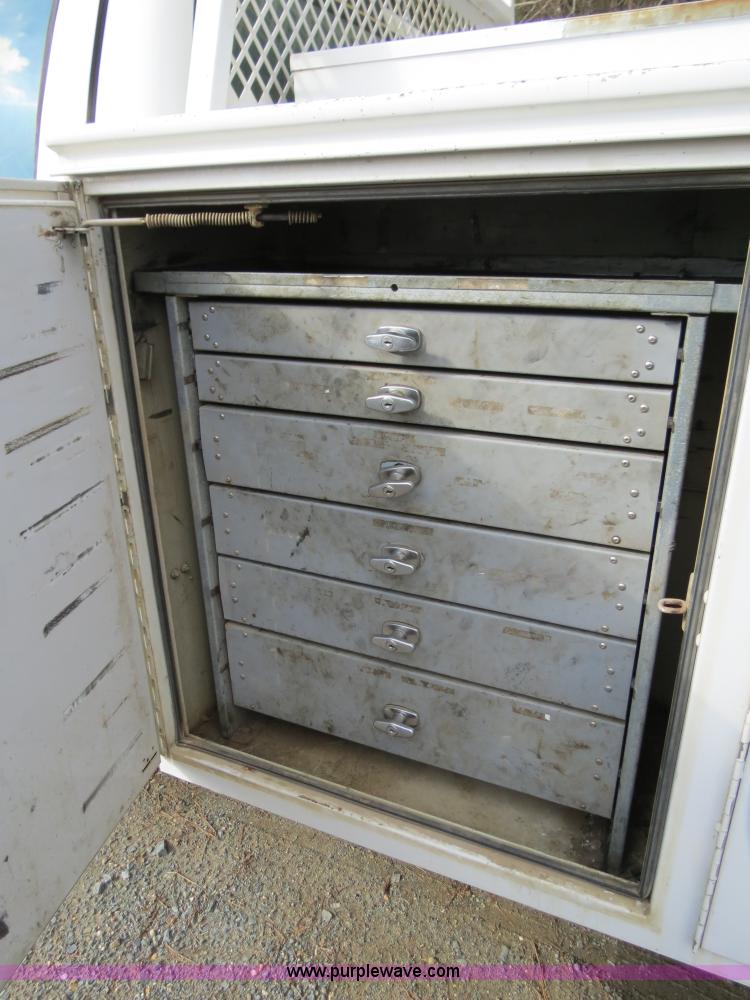 image for item B4647 2007 Ford F550 XL Super Duty service truck