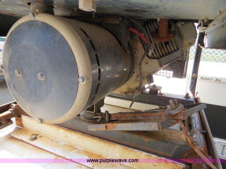 image for item B4647 2007 Ford F550 XL Super Duty service truck