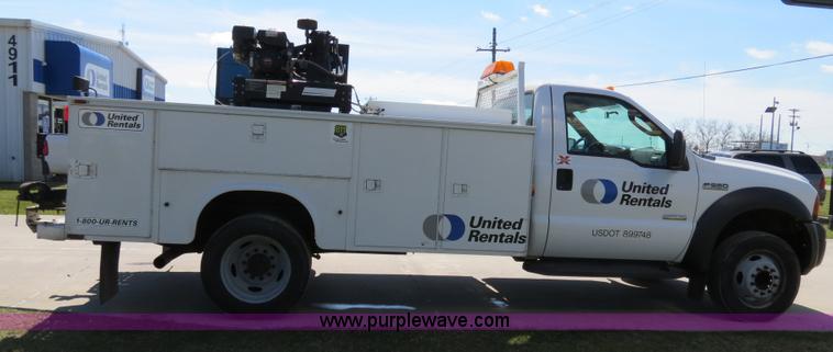 image for item B4648 2007 Ford F550 XL Super Duty service truck