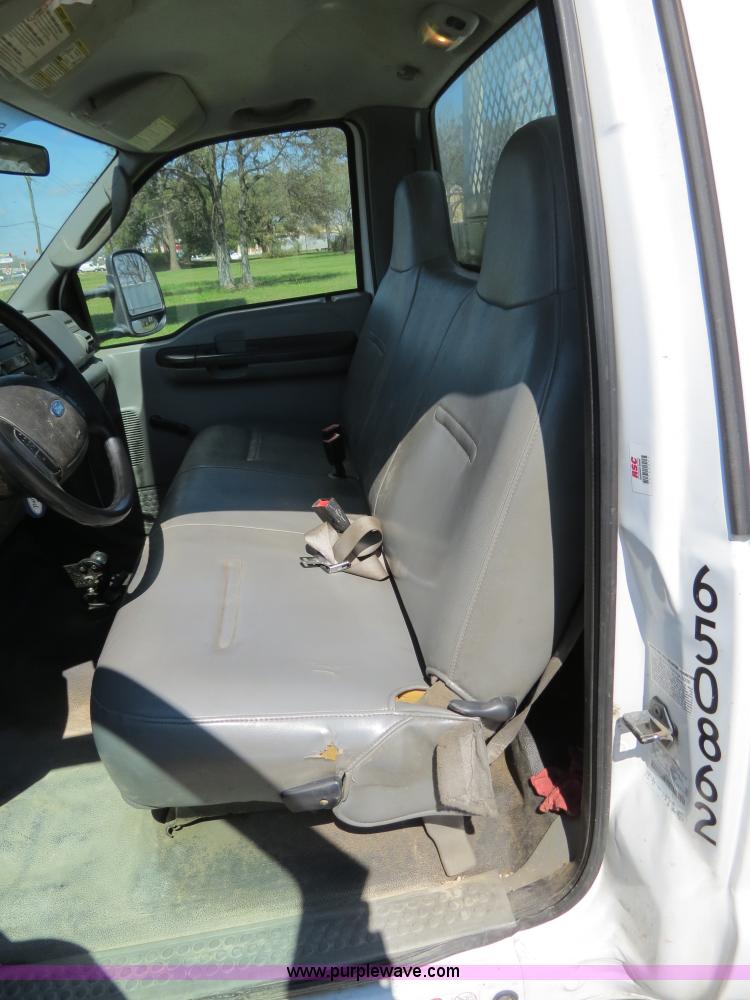 image for item B4648 2007 Ford F550 XL Super Duty service truck