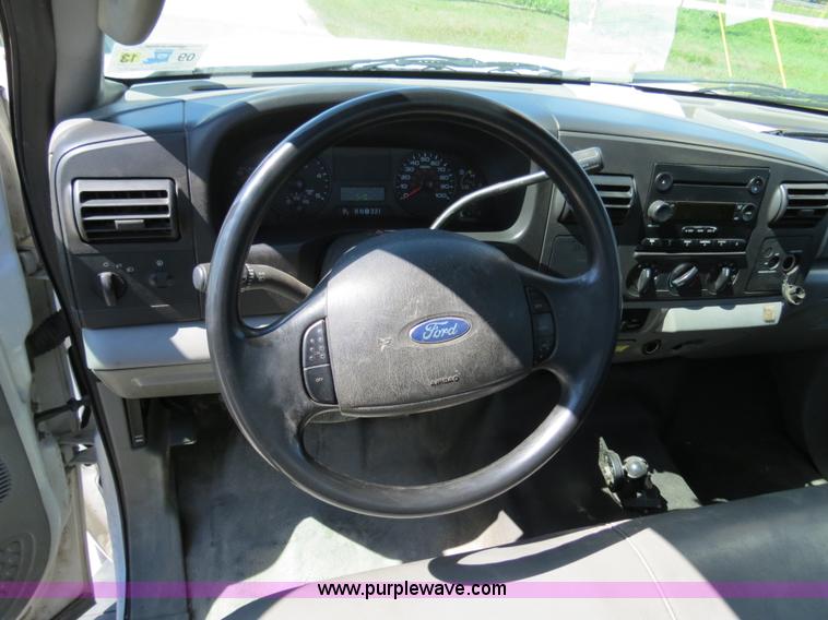 image for item B4648 2007 Ford F550 XL Super Duty service truck