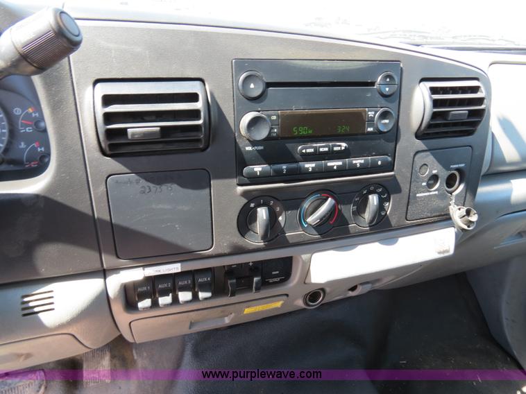 image for item B4648 2007 Ford F550 XL Super Duty service truck