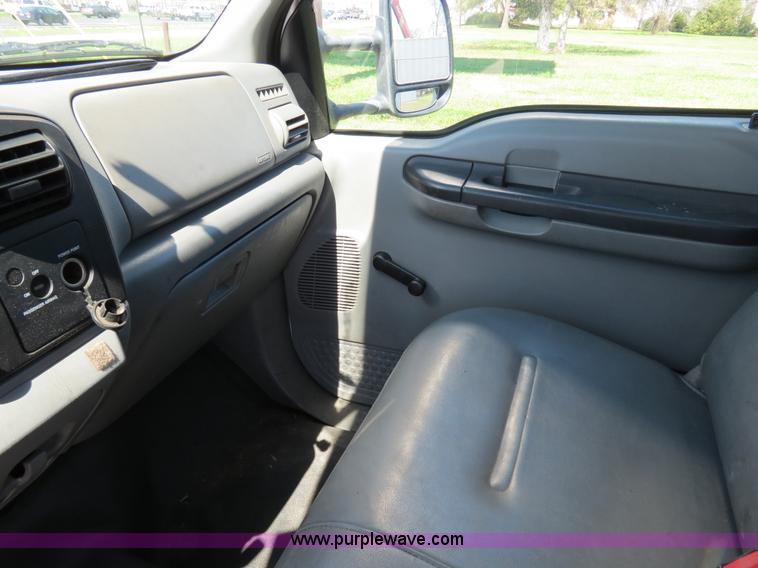 image for item B4648 2007 Ford F550 XL Super Duty service truck