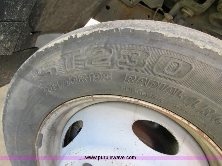 image for item B4648 2007 Ford F550 XL Super Duty service truck