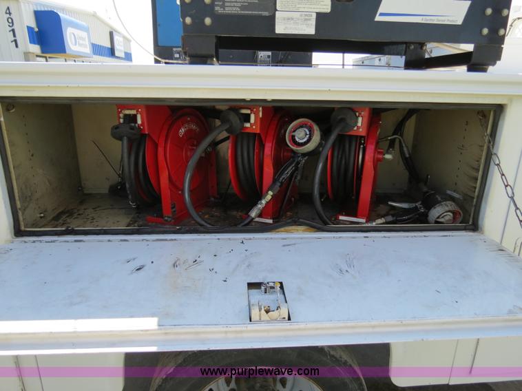 image for item B4648 2007 Ford F550 XL Super Duty service truck