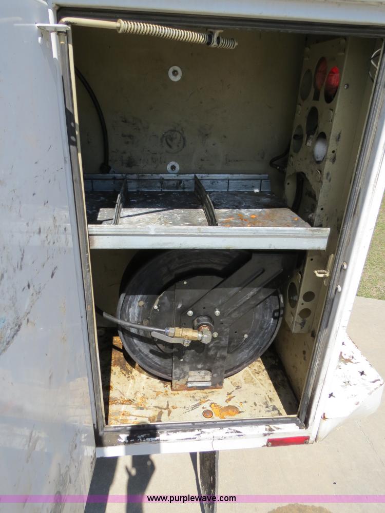 image for item B4648 2007 Ford F550 XL Super Duty service truck