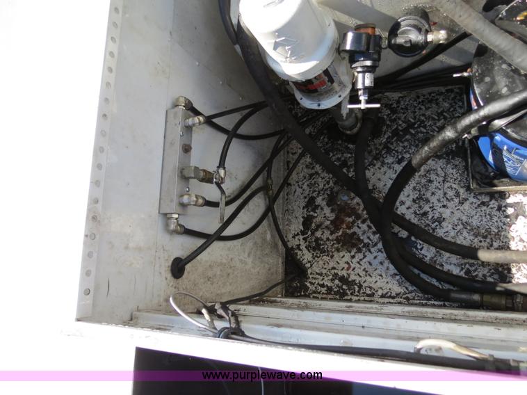 image for item B4648 2007 Ford F550 XL Super Duty service truck