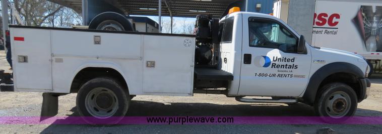 image for item B4649 2006 Ford F550 XL Super Duty service truck