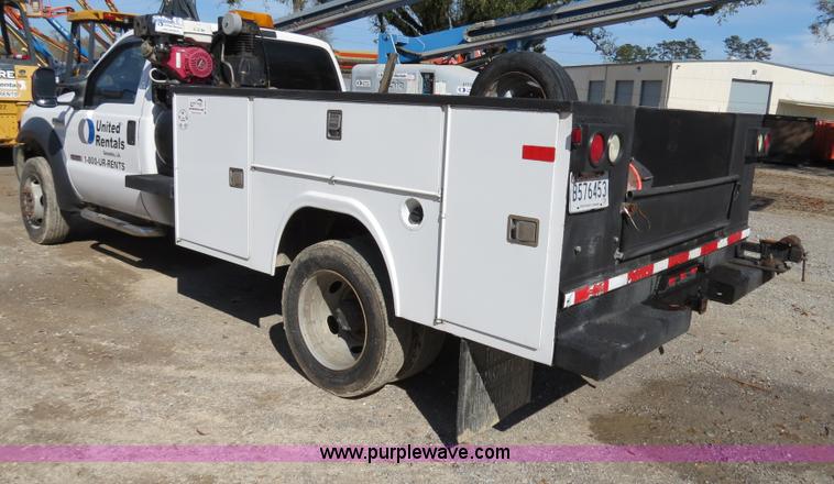 image for item B4649 2006 Ford F550 XL Super Duty service truck