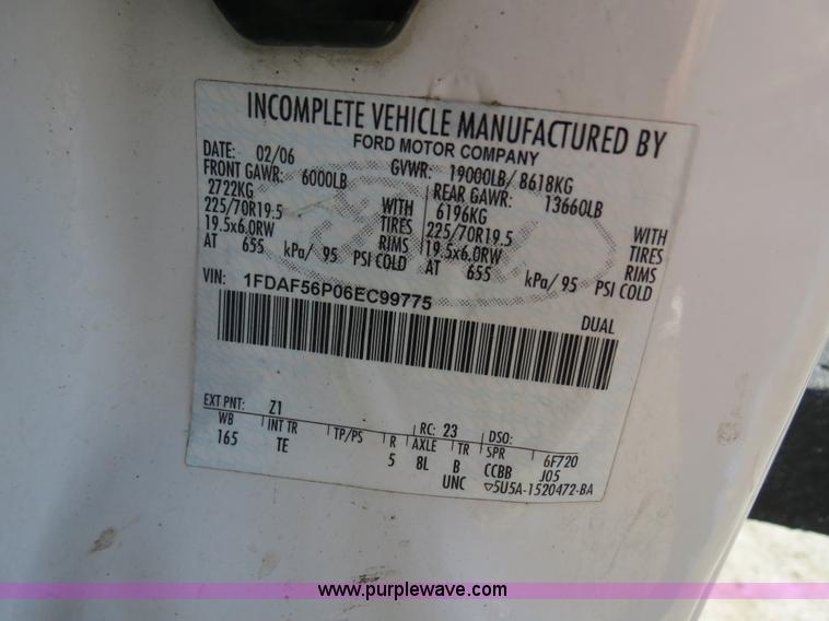 image for item B4649 2006 Ford F550 XL Super Duty service truck