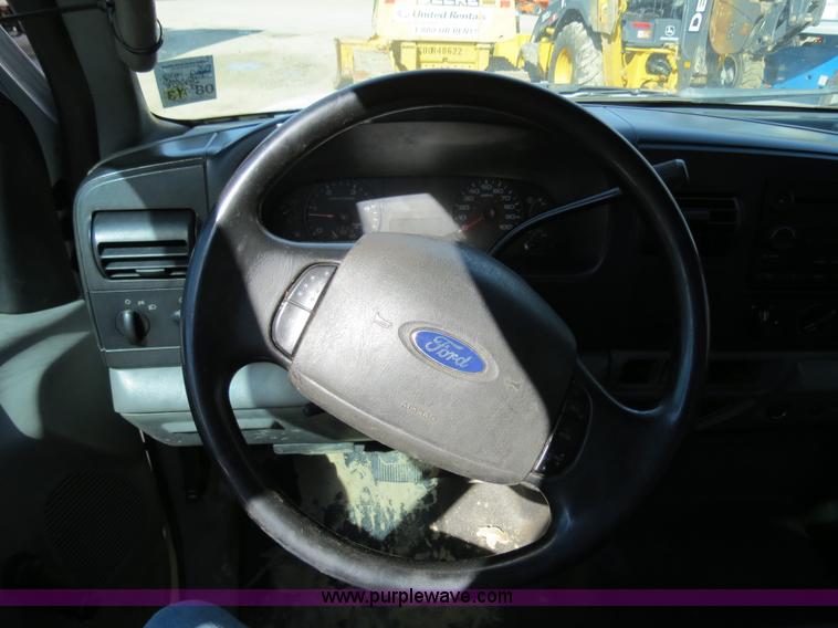 image for item B4649 2006 Ford F550 XL Super Duty service truck