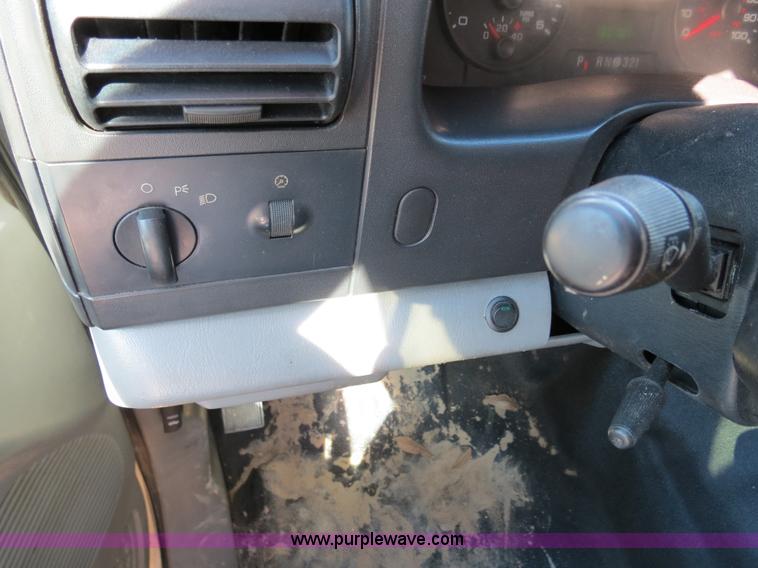 image for item B4649 2006 Ford F550 XL Super Duty service truck