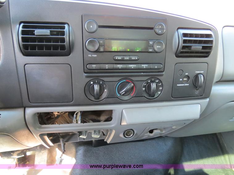 image for item B4649 2006 Ford F550 XL Super Duty service truck