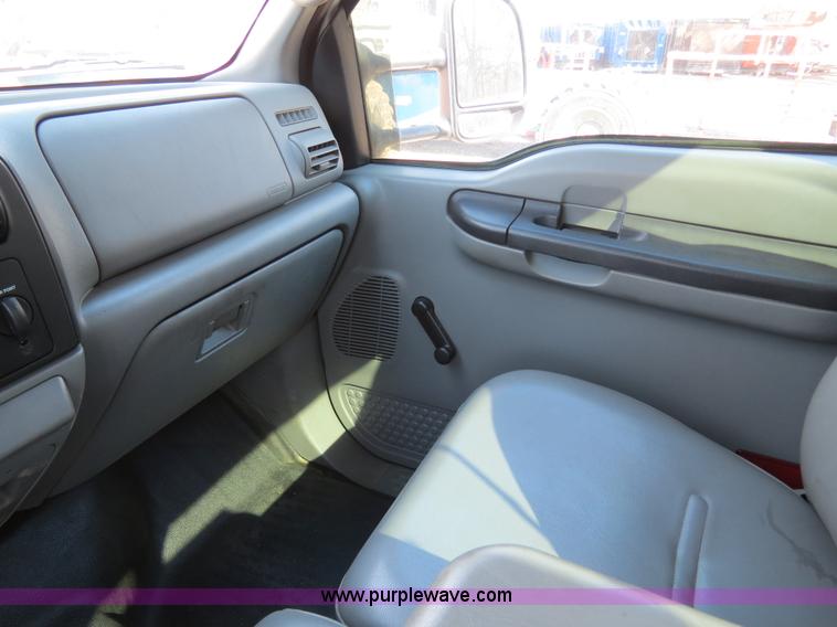 image for item B4649 2006 Ford F550 XL Super Duty service truck