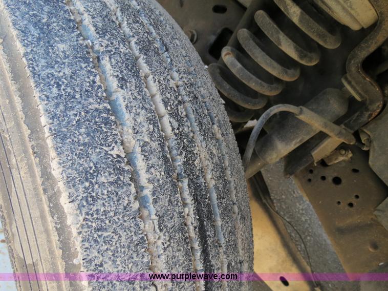 image for item B4649 2006 Ford F550 XL Super Duty service truck