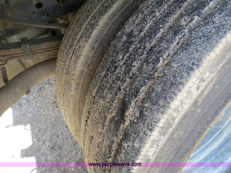 image for item B4649 2006 Ford F550 XL Super Duty service truck