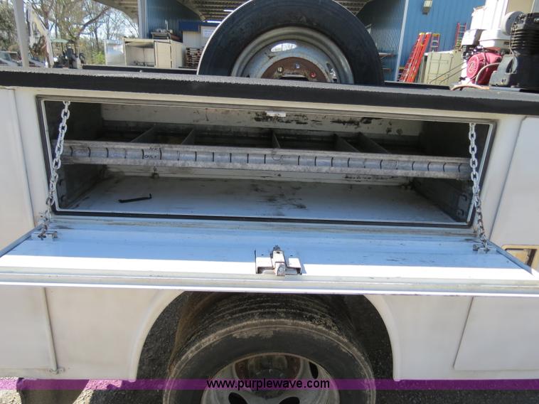 image for item B4649 2006 Ford F550 XL Super Duty service truck