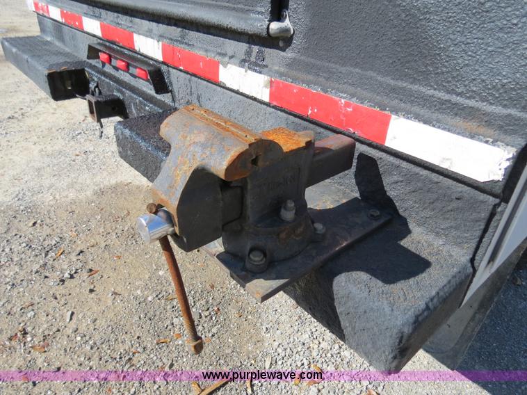 image for item B4649 2006 Ford F550 XL Super Duty service truck