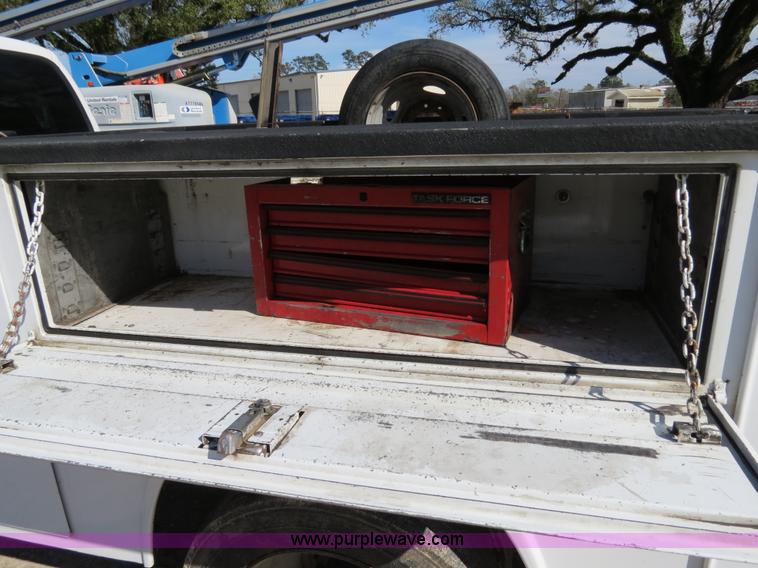 image for item B4649 2006 Ford F550 XL Super Duty service truck