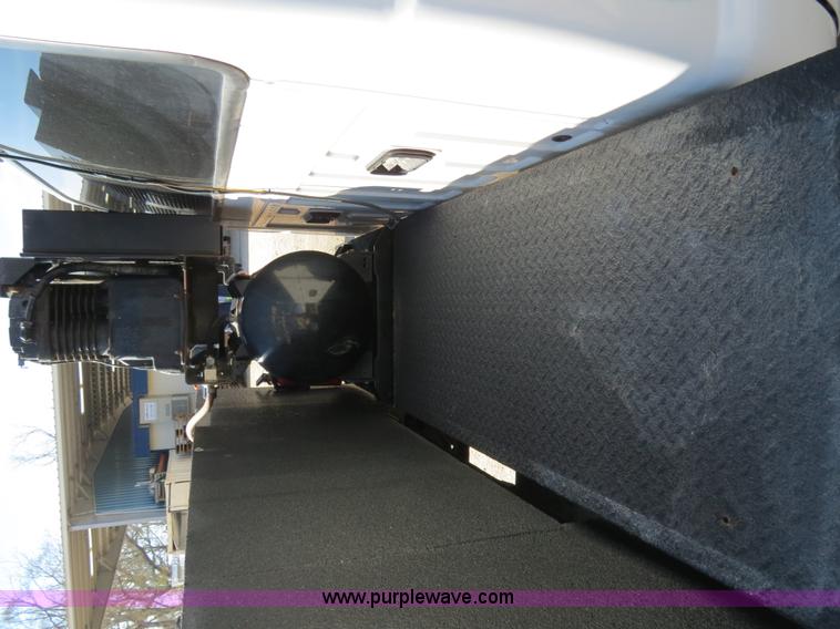 image for item B4649 2006 Ford F550 XL Super Duty service truck