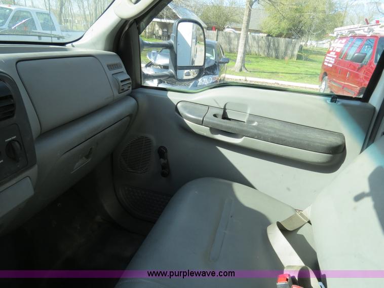 image for item B4650 2007 Ford F550 XL Super Duty service truck