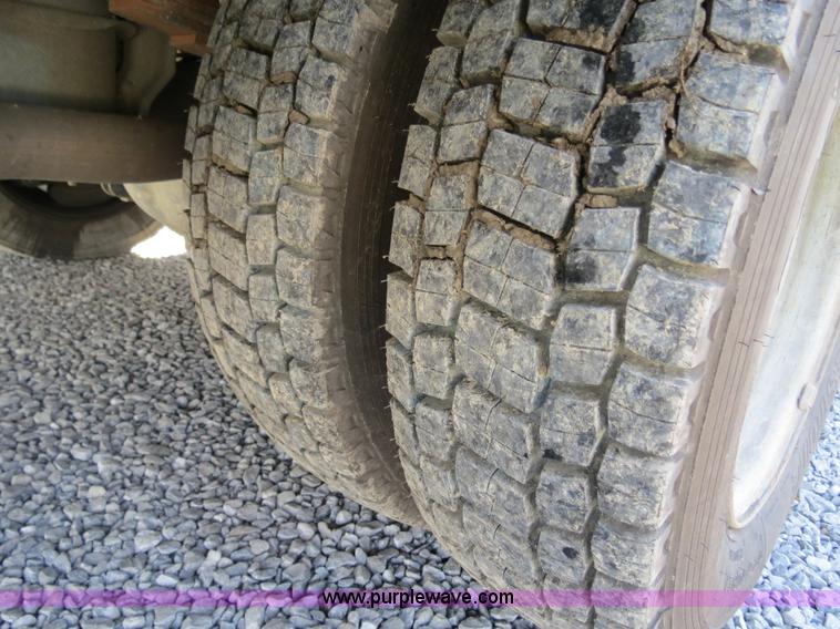 image for item B4650 2007 Ford F550 XL Super Duty service truck