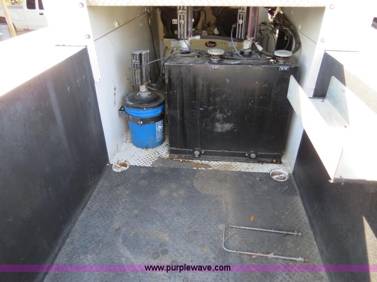 image for item B4650 2007 Ford F550 XL Super Duty service truck