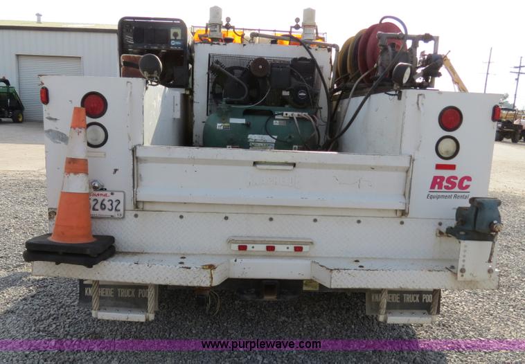 image for item B4651 2005 Ford F350 XL Super Duty service truck