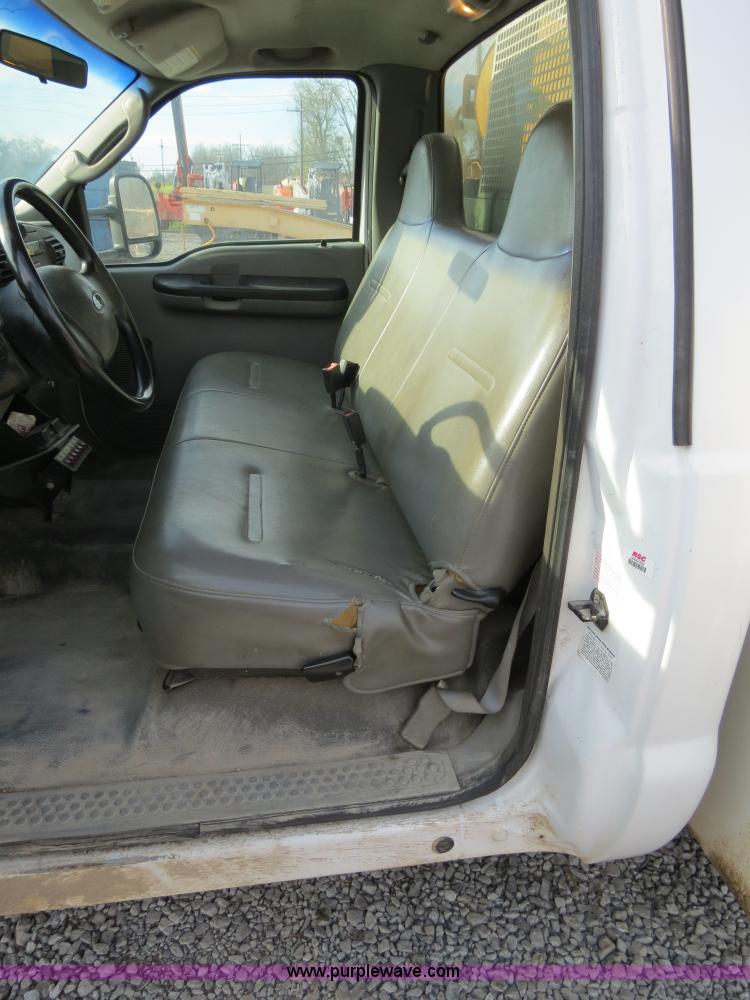 image for item B4651 2005 Ford F350 XL Super Duty service truck
