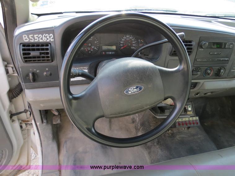 image for item B4651 2005 Ford F350 XL Super Duty service truck