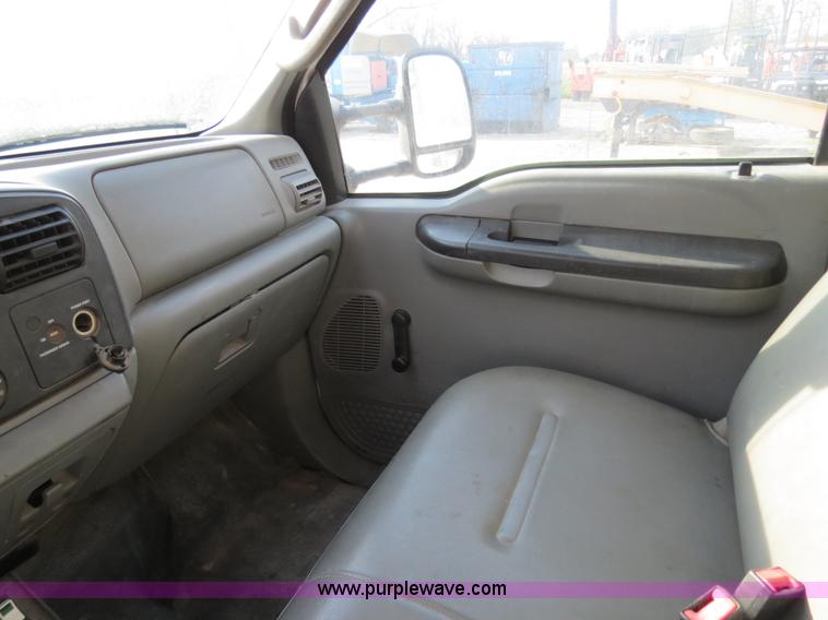 image for item B4651 2005 Ford F350 XL Super Duty service truck
