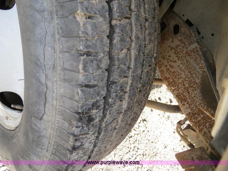 image for item B4651 2005 Ford F350 XL Super Duty service truck