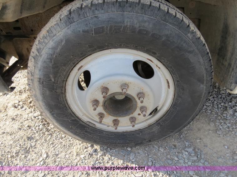 image for item B4651 2005 Ford F350 XL Super Duty service truck