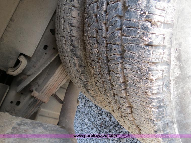 image for item B4651 2005 Ford F350 XL Super Duty service truck