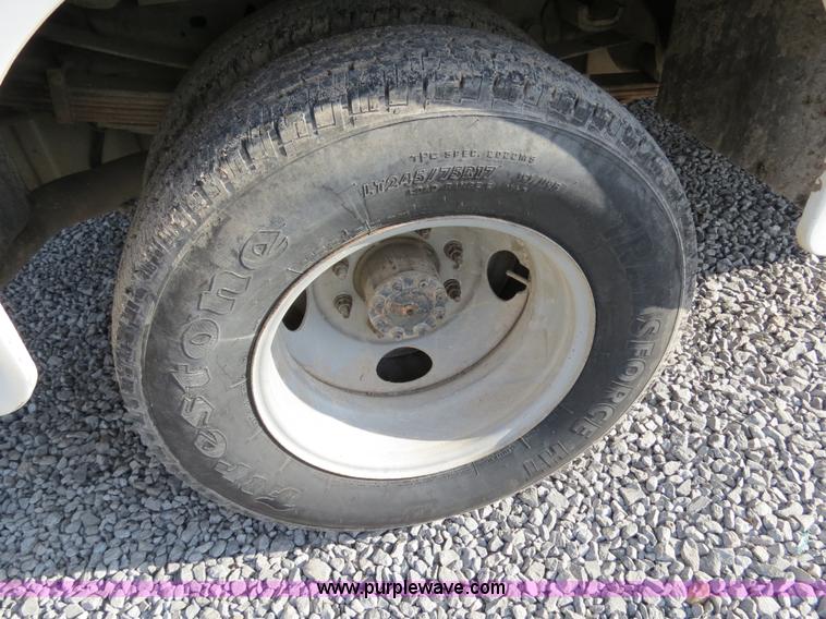 image for item B4651 2005 Ford F350 XL Super Duty service truck