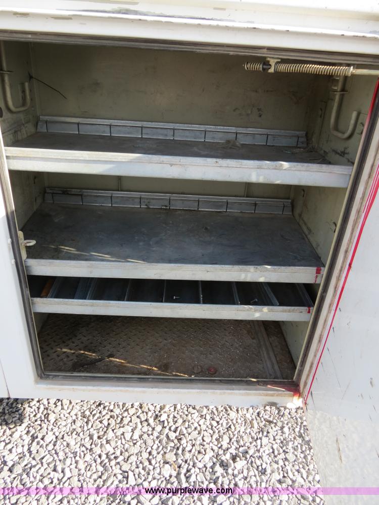 image for item B4651 2005 Ford F350 XL Super Duty service truck