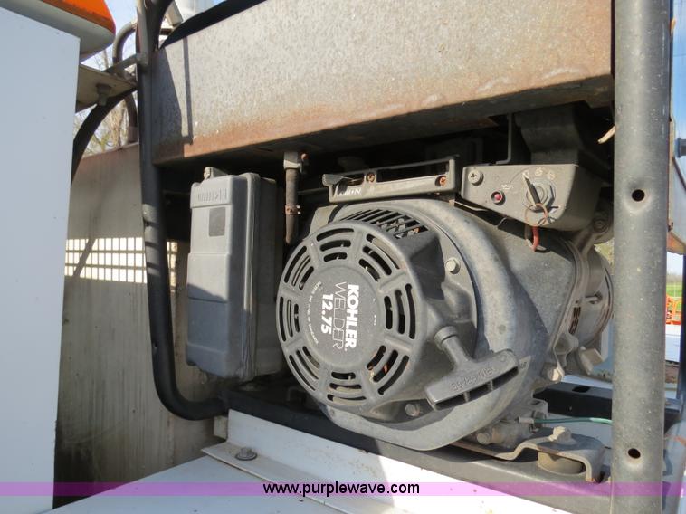 image for item B4651 2005 Ford F350 XL Super Duty service truck