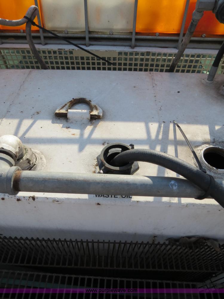 image for item B4651 2005 Ford F350 XL Super Duty service truck