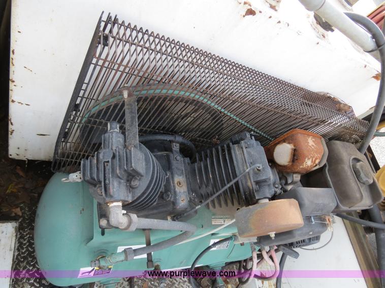 image for item B4651 2005 Ford F350 XL Super Duty service truck