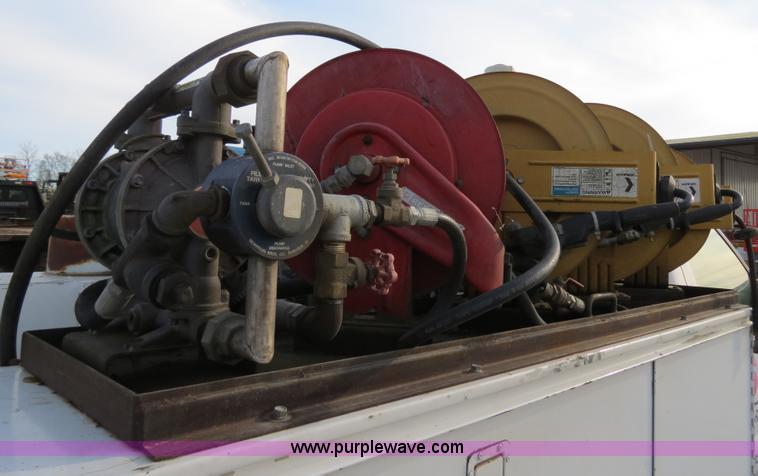 image for item B4651 2005 Ford F350 XL Super Duty service truck